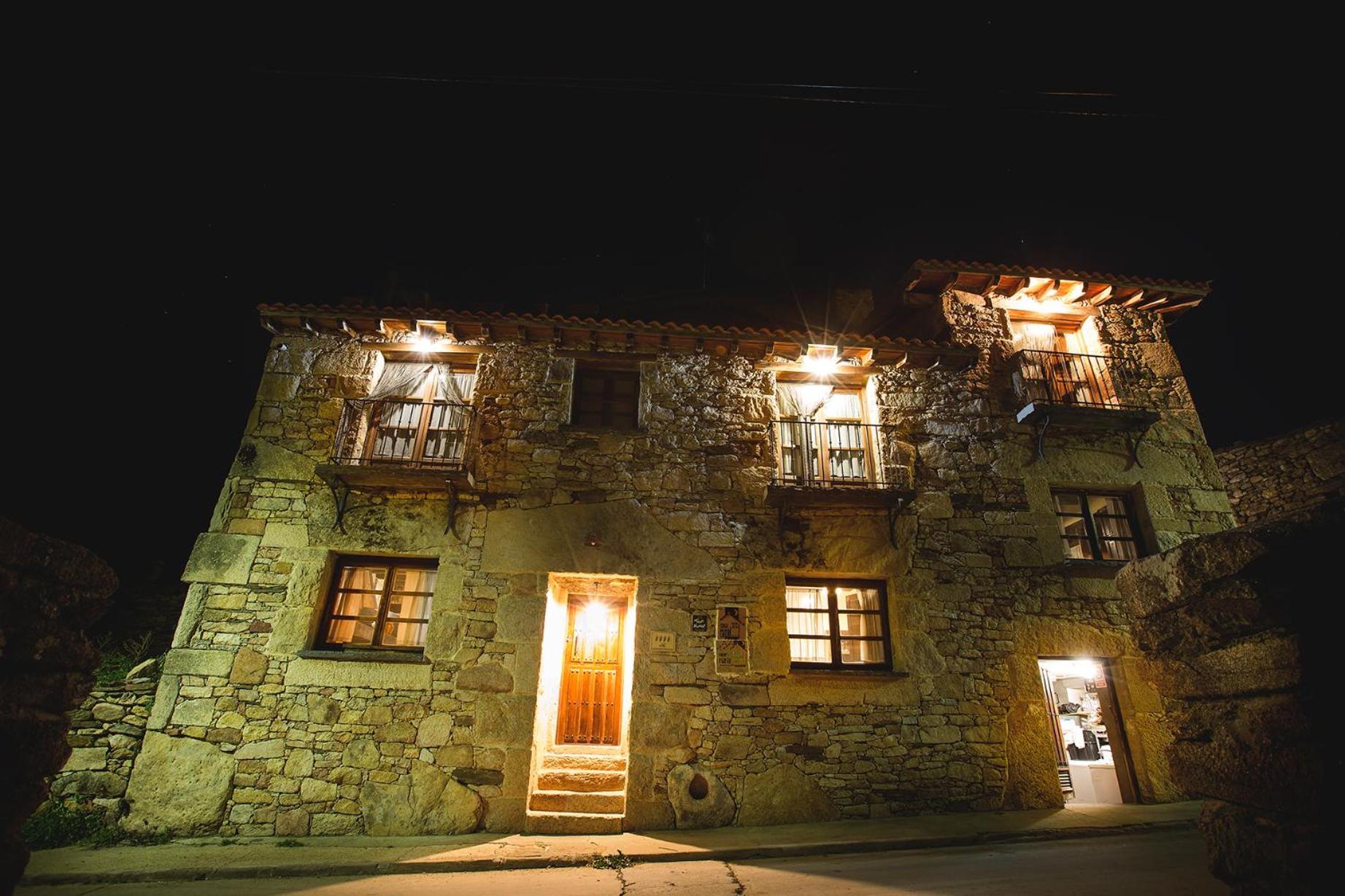 Orgullo Rural Hotel Bermellar ภายนอก รูปภาพ