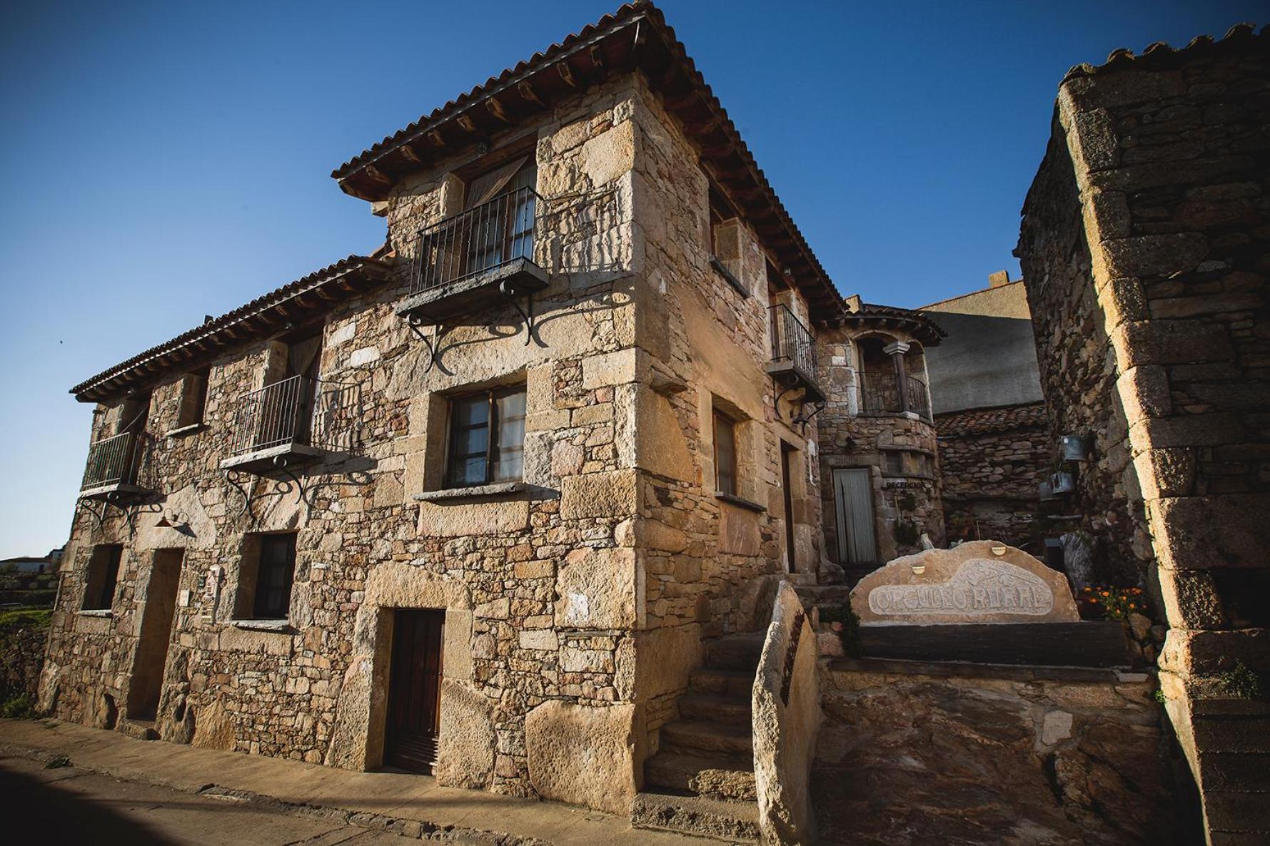 Orgullo Rural Hotel Bermellar ภายนอก รูปภาพ