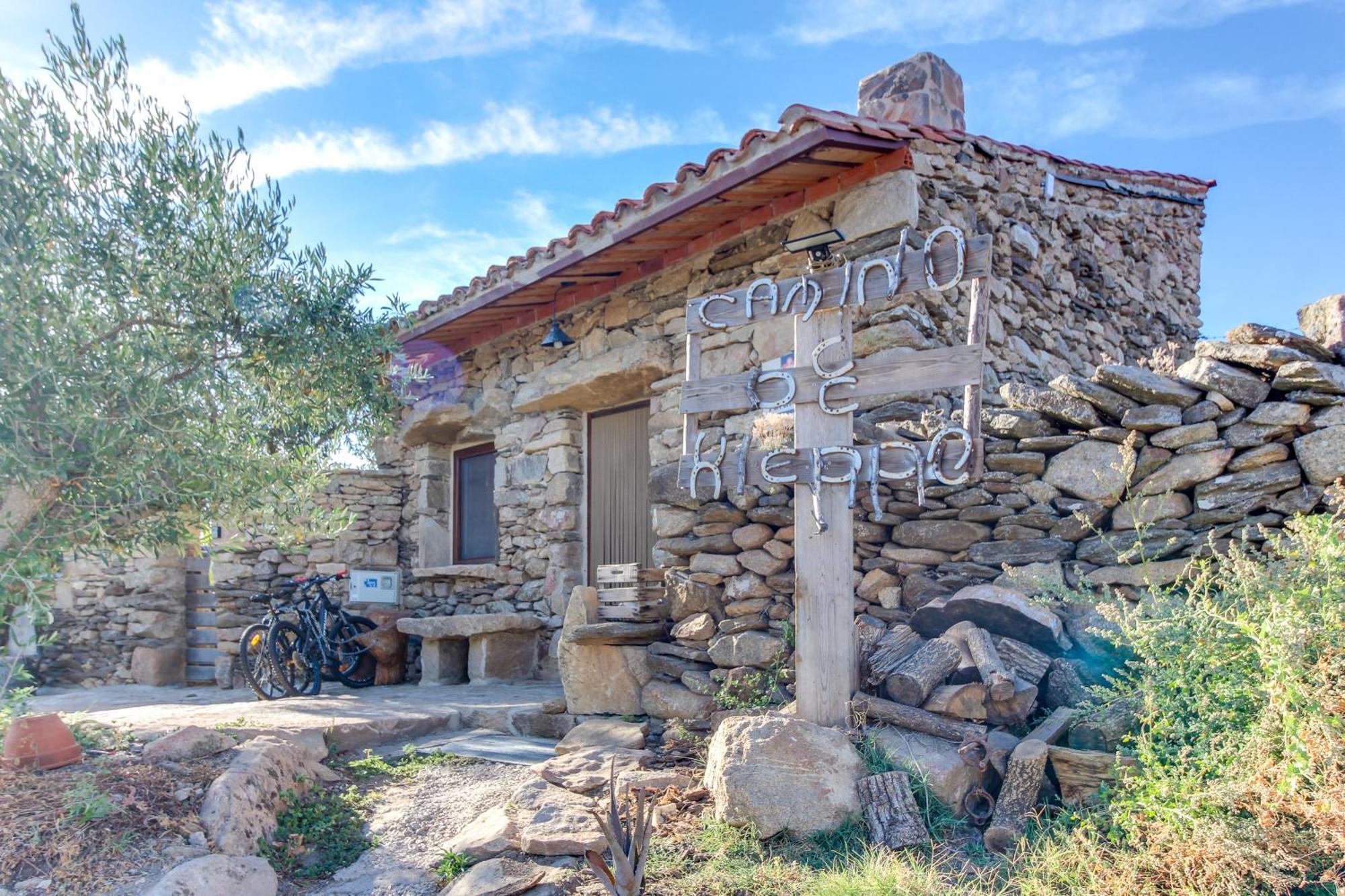 Orgullo Rural Hotel Bermellar ภายนอก รูปภาพ