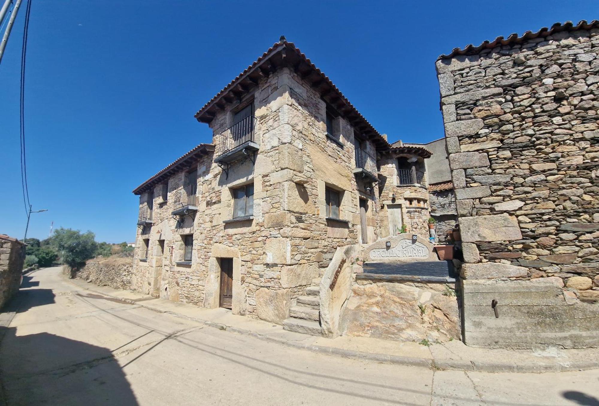 Orgullo Rural Hotel Bermellar ภายนอก รูปภาพ